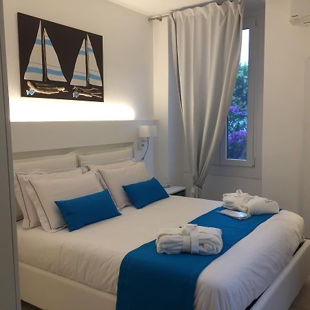 Residenza Elisa Bed and Breakfast Desenzano del Garda Buitenkant foto