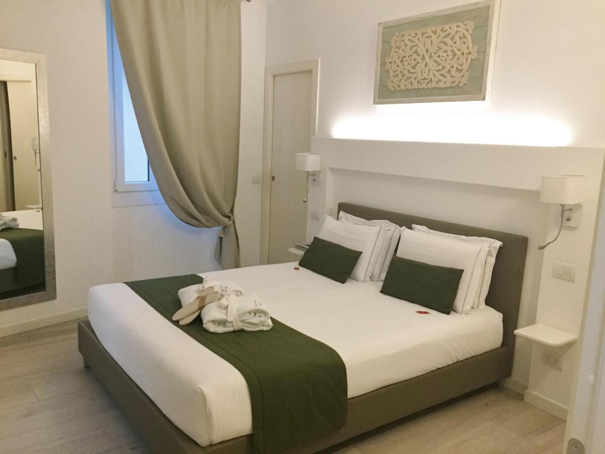 Residenza Elisa Bed and Breakfast Desenzano del Garda Buitenkant foto