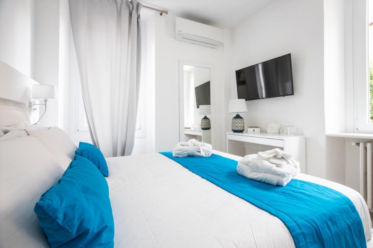 Residenza Elisa Bed and Breakfast Desenzano del Garda Buitenkant foto