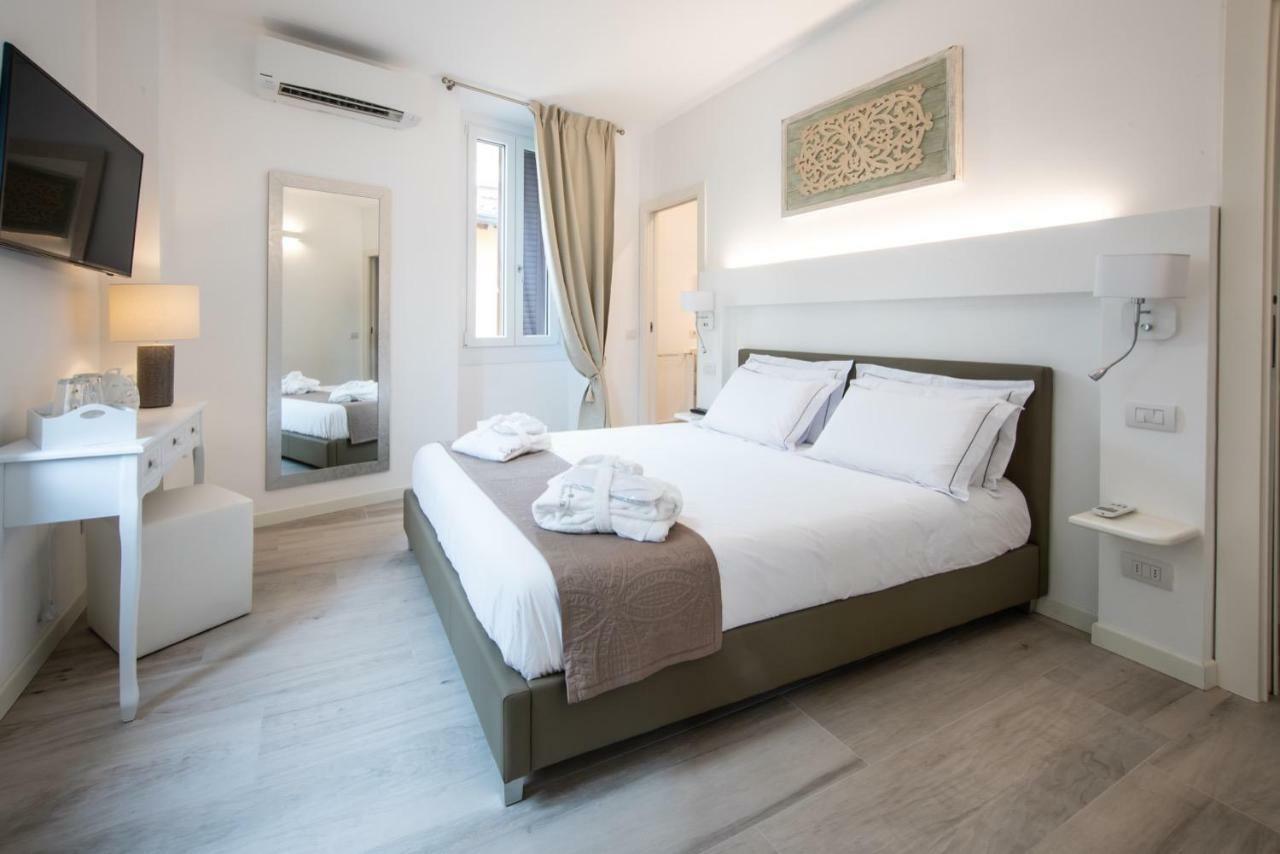 Residenza Elisa Bed and Breakfast Desenzano del Garda Buitenkant foto