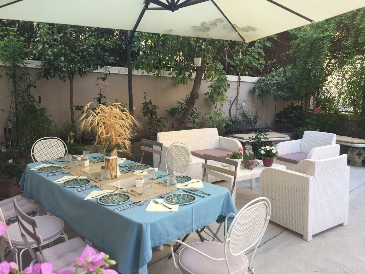 Residenza Elisa Bed and Breakfast Desenzano del Garda Buitenkant foto